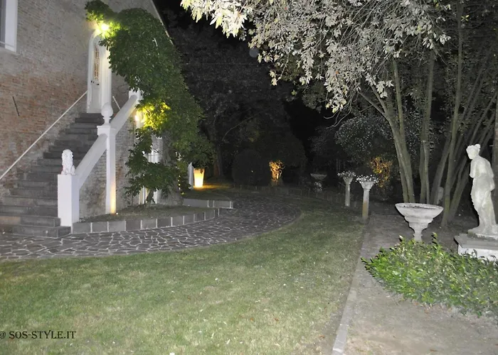 德拉法萨纳拉酒店