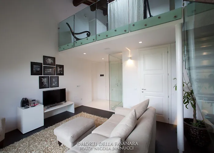 德拉法萨纳拉酒店