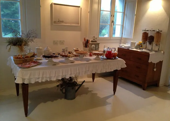 德拉法萨纳拉酒店