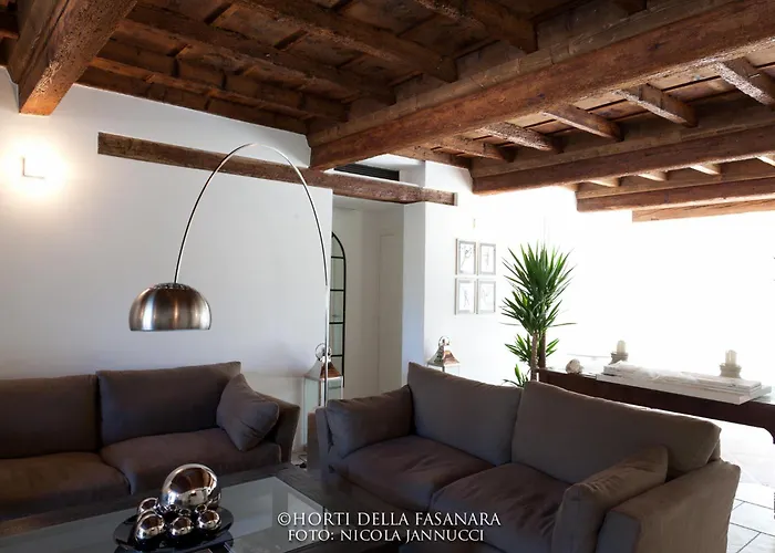 德拉法萨纳拉酒店 费拉拉