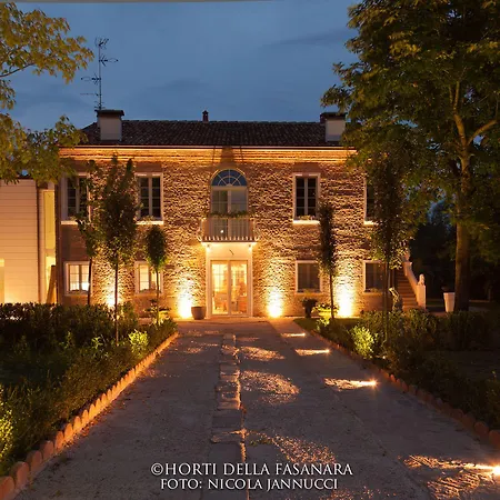 德拉法萨纳拉酒店 乡村民宿 *