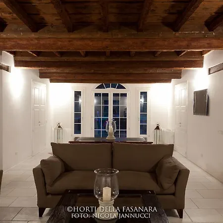 德拉法萨纳拉酒店 费拉拉